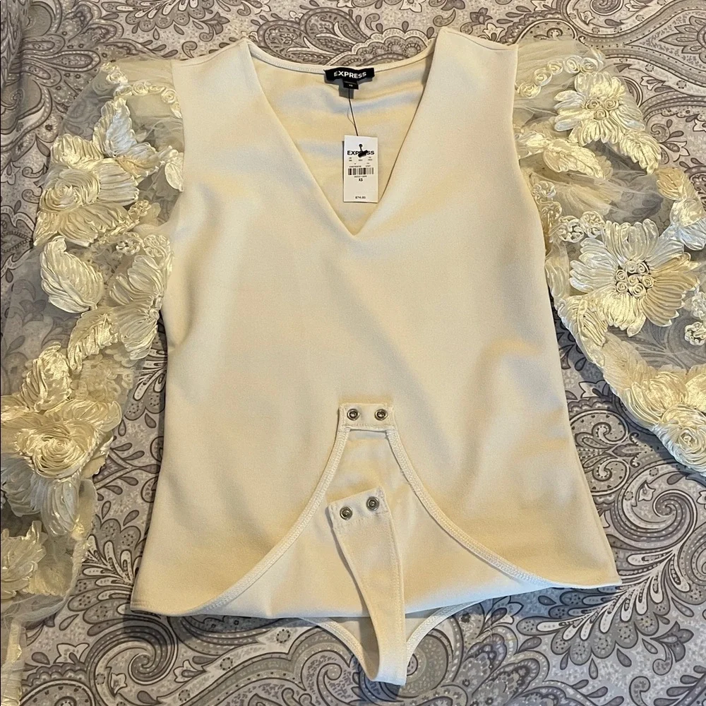 Express Ivory Bodysuit with Lace Floral Sleeves - Picture 6 of 8